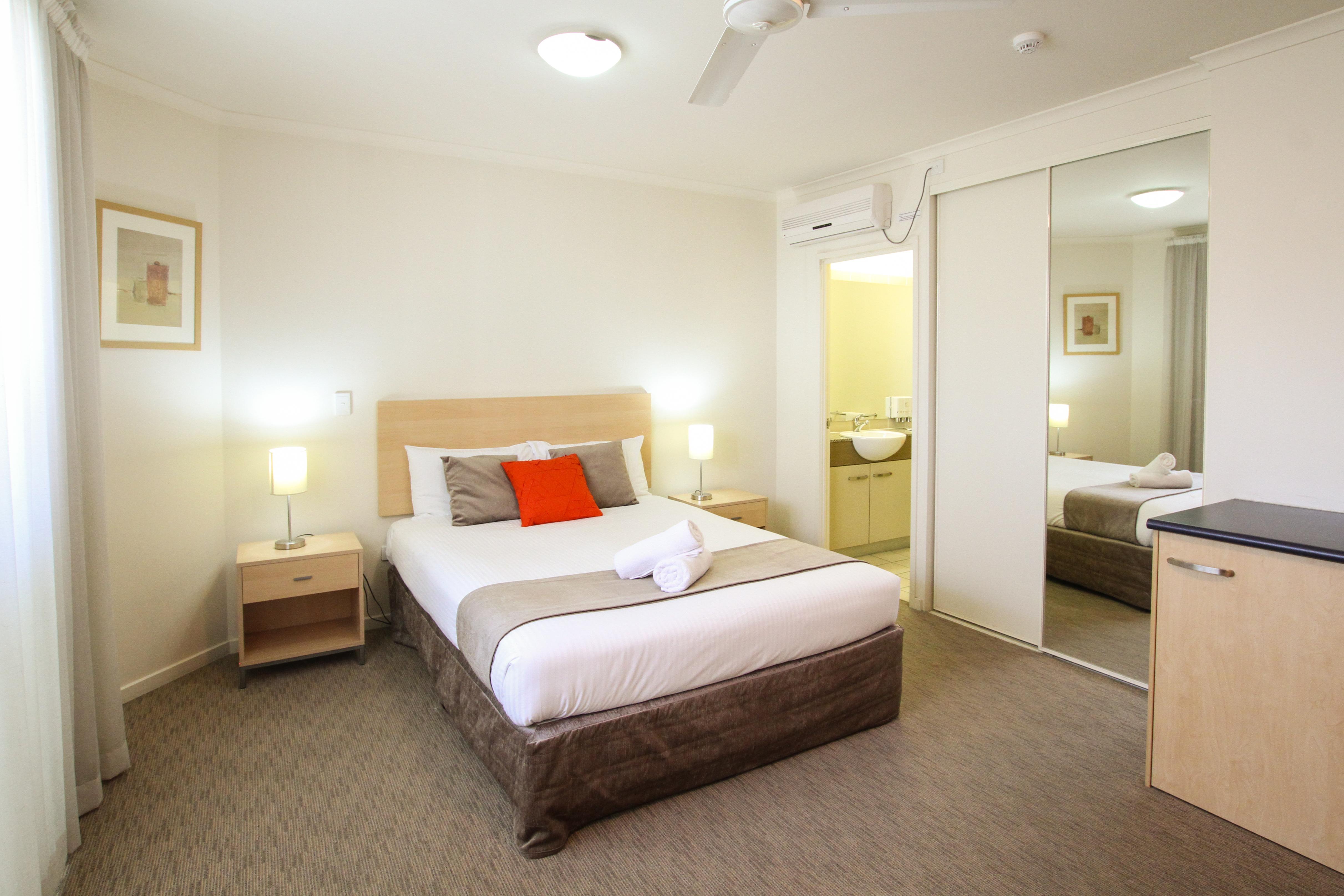Caloundra Central Apartment Hotel Official Exteriör bild