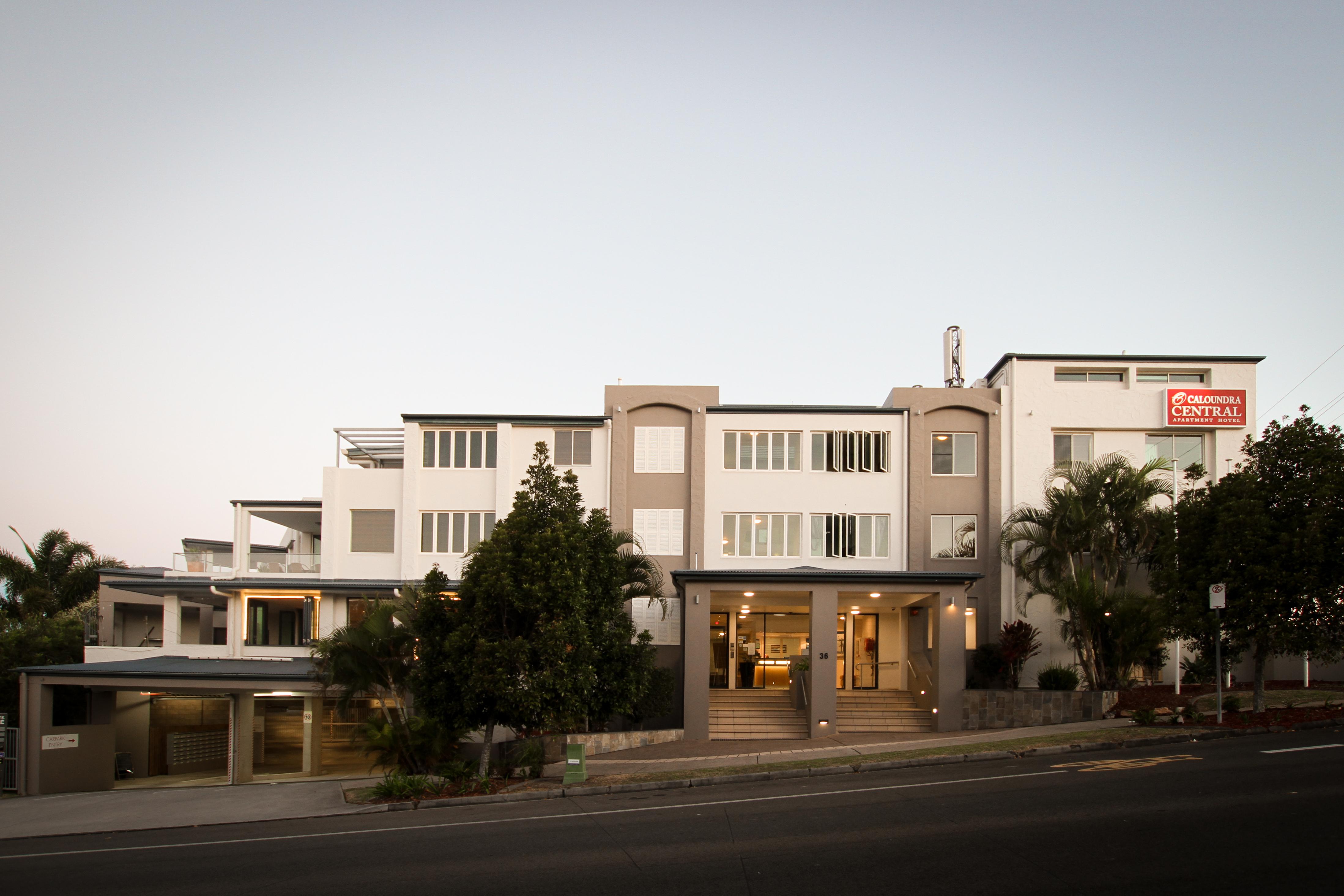 Caloundra Central Apartment Hotel Official Exteriör bild