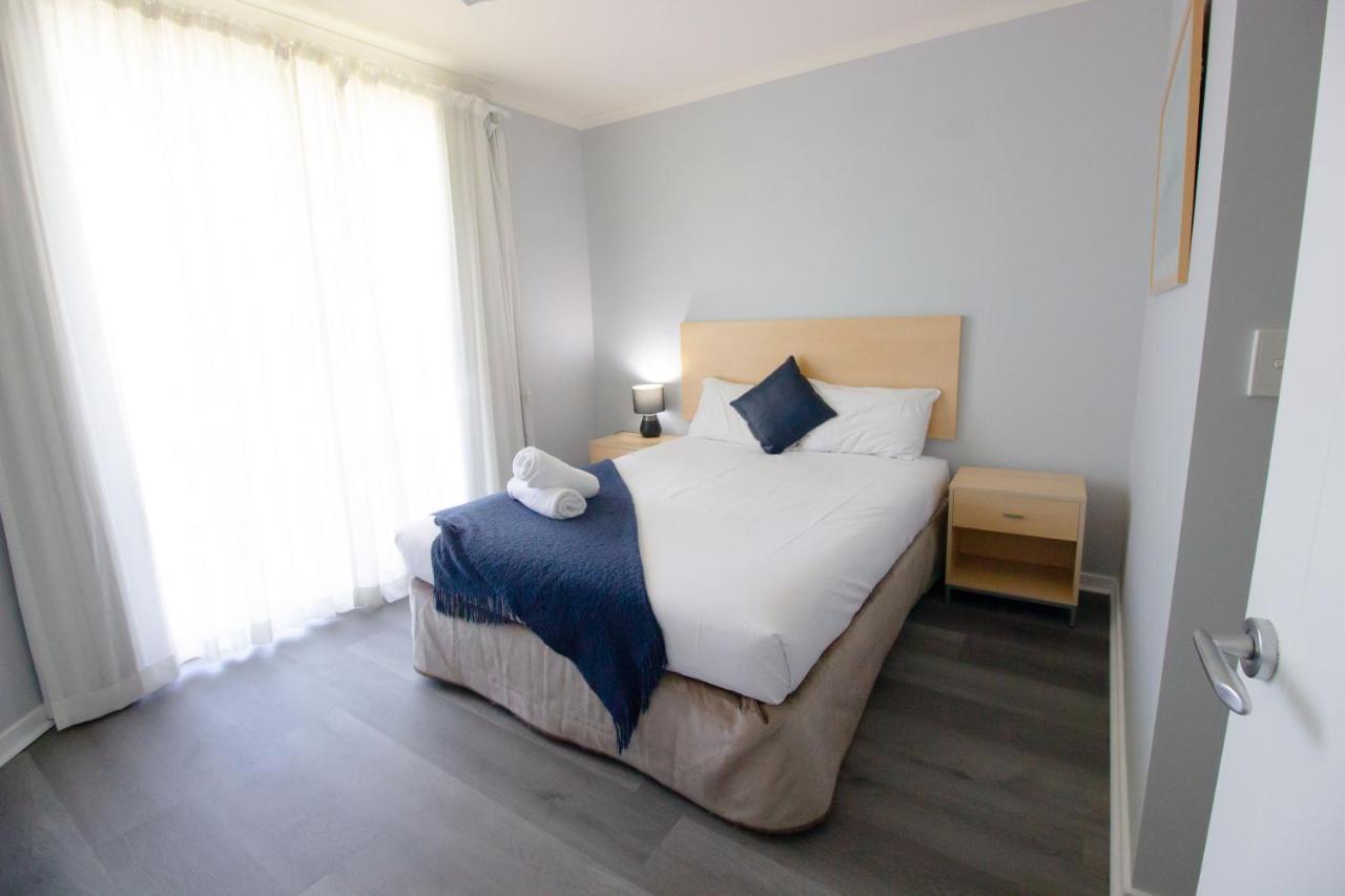 Caloundra Central Apartment Hotel Official Exteriör bild