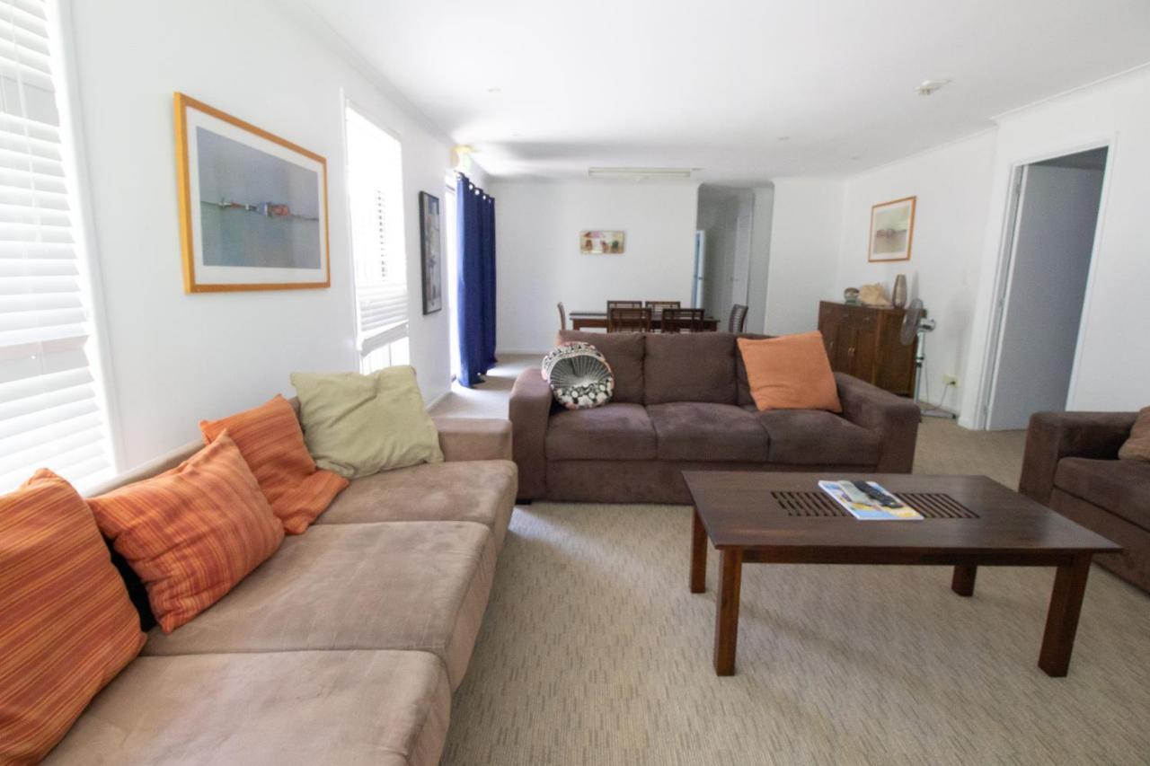 Caloundra Central Apartment Hotel Official Exteriör bild